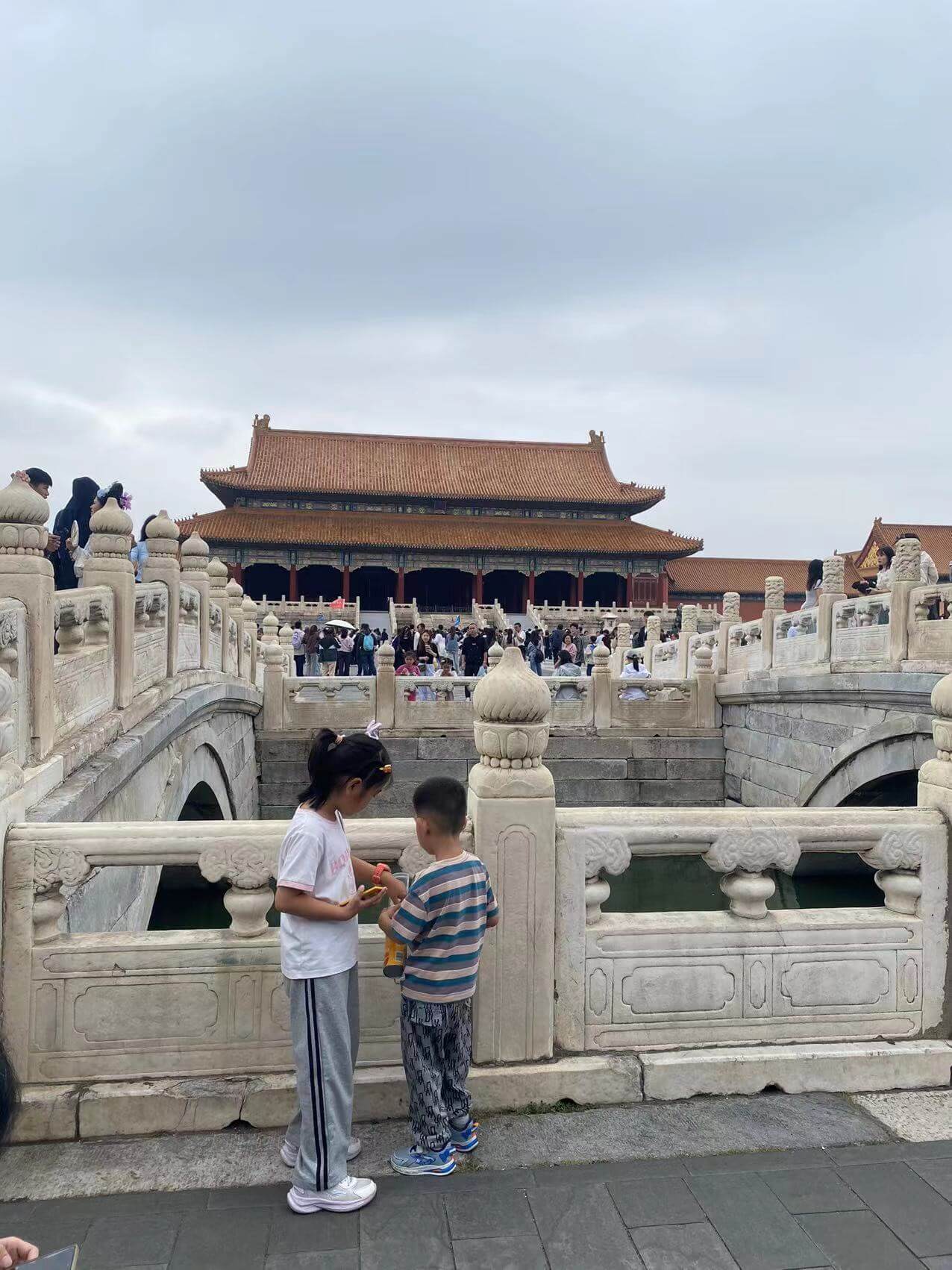 带孩子游故宫完成~